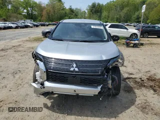 2024 Mitsubishi Outlander SE z VIN JA4J3VA80RZ049103, wystawiony jako Copart lot #57022835 z przebiegiem 32 190 mil mil oraz Szkody całkowita. Historia ofert i sprzedaży dostępna na DreamBid. Obrazek 5.