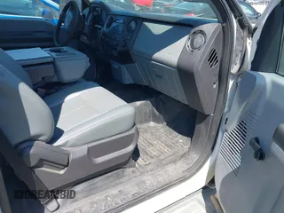 2015 Ford F-250 XL z VIN 1FTBF2A63FEA98829, wystawiony jako IAAI lot #41991193 z przebiegiem 183 806 mil mil oraz . Historia ofert i sprzedaży dostępna na DreamBid. Obrazek 5.