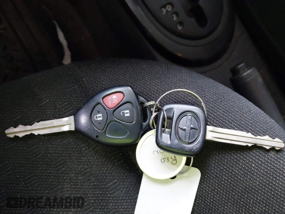 2010 Scion xD z VIN JTKKU4B47AJ057546, wystawiony jako IAAI lot #42484796 z przebiegiem 120 063 mil mil oraz . Historia ofert i sprzedaży dostępna na DreamBid. Obrazek 11.
