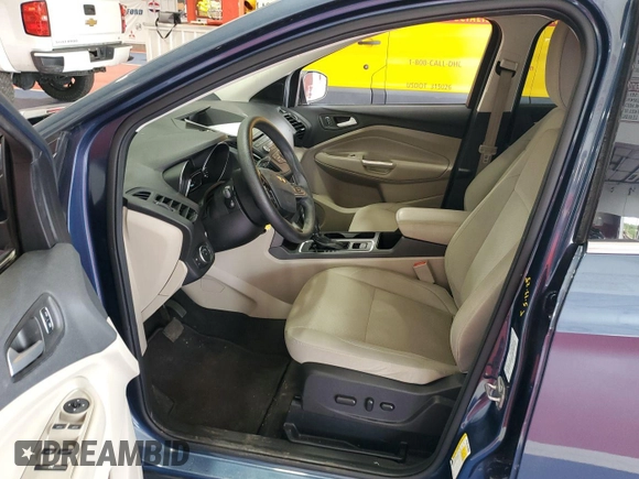 2018 Ford Escape SE z VIN 1FMCU9GD2JUA75853, wystawiony jako IAAI lot #42399997 z przebiegiem 89 772 mil mil oraz . Historia ofert i sprzedaży dostępna na DreamBid. Obrazek 17.
