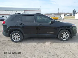 2017 Jeep Cherokee Sport с VIN 1C4PJLAB7HW669467, выставлен на аукционе IAAI как лот 41849030 с пробегом 170 265 миль миль и . История ставок и продаж доступна на DreamBid. Изображение 13.