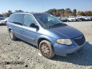 2007 Chrysler Town & Country LWB LX with VIN 2A4GP44R97R301757, listed as a Copart auction lot 77802724 with 222,861 mi miles and Salvage Title. Bid and sale history available at carsss.com. Image 4.