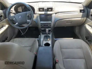 2010 Ford Fusion Hybrid z VIN 3FADP0L34AR137176, wystawiony jako Copart lot #62146865 z przebiegiem 135 293 mil mil oraz Szkoda całkowita • Salvage title. Historia ofert i sprzedaży dostępna na DreamBid. Obrazek 8.