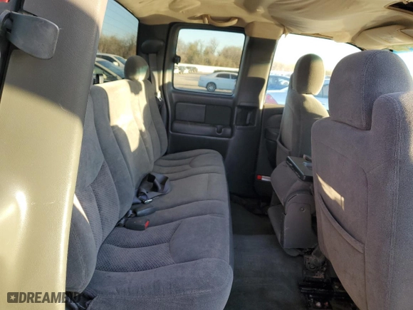 2003 Chevrolet Silverado 1500 LS with VIN 2GCEC19V231387449, listed as a Copart auction lot 49122405 with 236,277 mi miles and Salvage Title. Bid and sale history available at carsss.com. Image 10.