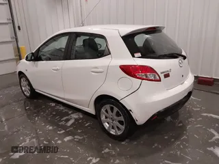 2014 Mazda 2 Touring z VIN JM1DE1LY6E0171403, wystawiony jako IAAI lot #41416489 z przebiegiem 84 494 mil mil oraz . Historia ofert i sprzedaży dostępna na DreamBid. Obrazek 3.