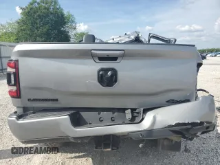 2020 Ram 2500 Laramie z VIN 3C6UR5FL2LG282784, wystawiony jako Copart lot #54198945 z przebiegiem 70 759 mil mil oraz Szkoda całkowita • Salvage title. Historia ofert i sprzedaży dostępna na DreamBid. Obrazek 6.