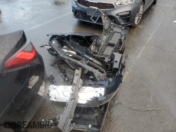 2024 BMW i4 eDrive40 with VIN WBY73AW08RFT29637, listed as a Copart auction lot 44433655 with 5,144 mi miles and Salvage Title. Bid and sale history available at carsss.com. Image 12.