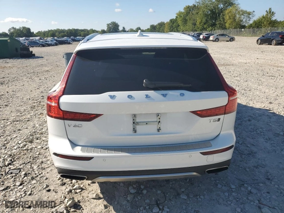 2020 Volvo V60 Cross Country with VIN YV4102WK3L1040075, listed as a Copart auction lot 68047154 with 46,599 mi miles and Salvage Title. Bid and sale history available at carsss.com. Image 6.