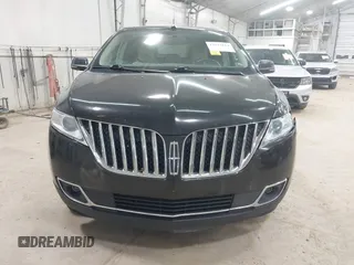 2014 Lincoln MKX with VIN 2LMDJ8JK4EBL16245, listed as a IAAI auction lot 42137824 with 184,479 mi miles. Bid and sale history available at carsss.com. Image 12.