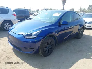 2024 Tesla Model Y с VIN 7SAYGDED2RF119770, выставлен на аукционе IAAI как лот 42462600 с пробегом 6 712 миль миль и . История ставок и продаж доступна на DreamBid. Изображение 20.