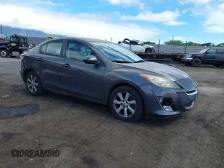 2010 Mazda 3 i Sport z VIN JM1BL1SF3A1141082, wystawiony jako IAAI lot #42490242 z przebiegiem 123 608 mil mil oraz . Historia ofert i sprzedaży dostępna na DreamBid. Obrazek 1.
