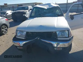2000 Toyota 4Runner SR5 z VIN JT3GN86R8Y0141418, wystawiony jako IAAI lot #41838724 z przebiegiem Nie podano mil oraz . Historia ofert i sprzedaży dostępna na DreamBid. Obrazek 10.