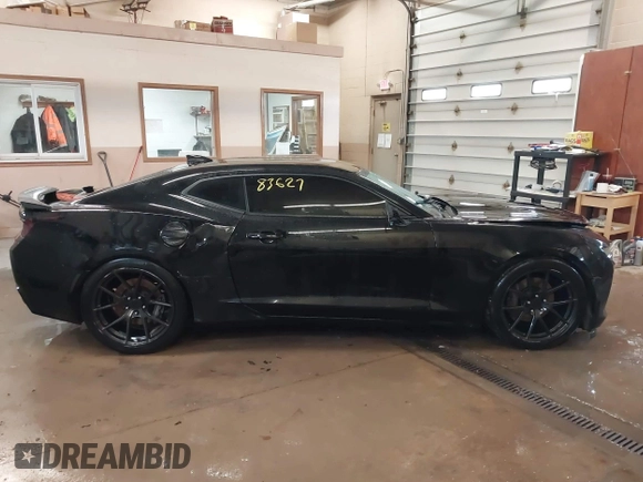 2018 Chevrolet Camaro 2SS with VIN 1G1FG1R76J0102070, listed as a IAAI auction lot 41863627 with 42,050 mi miles and . Bid and sale history available at DreamBid. Image 14.