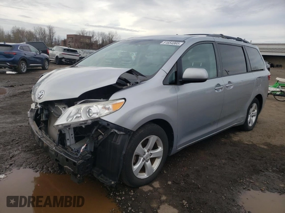 2015 Toyota Sienna LE AAS with VIN 5TDKK3DC6FS660218, listed as a Copart auction lot 51654865 with 139,801 mi miles and Salvage Title. Bid and sale history available at carsss.com. Image 1.