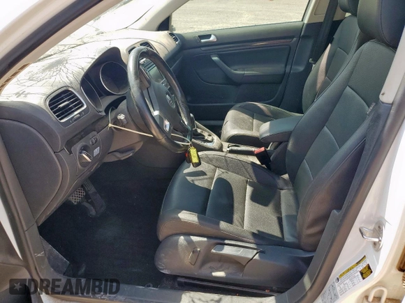 2014 Volkswagen Jetta TDI w/Sunroof & Nav с VIN 3VWPL7AJ4EM621135, выставлен на аукционе Copart как лот 61494425 с пробегом 52 781 миль миль и Списание • Salvage title. История ставок и продаж доступна на DreamBid. Изображение 7.