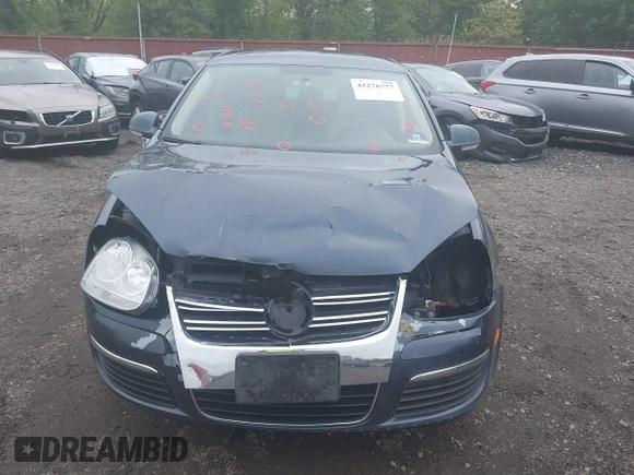 2010 Volkswagen Jetta Limited Edition z VIN 3VWAZ7AJ5AM155049, wystawiony jako IAAI lot #42276777 z przebiegiem 88 699 mil mil oraz . Historia ofert i sprzedaży dostępna na DreamBid. Obrazek 12.