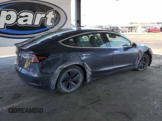 2020 Tesla Model 3 Standard Range Plus z VIN 5YJ3E1EA3LF803624, wystawiony jako Copart lot #56145255 z przebiegiem 149 398 mil mil oraz Szkoda całkowita • Salvage title. Historia ofert i sprzedaży dostępna na DreamBid. Obrazek 3.