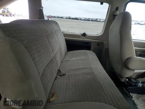 2003 Ford Econoline Passenger XL z VIN 1FBSS31LX3HA79684, wystawiony jako Copart lot #44044715 z przebiegiem 97 616 mil mil oraz Szkoda całkowita • Salvage title. Historia ofert i sprzedaży dostępna na DreamBid. Obrazek 11.