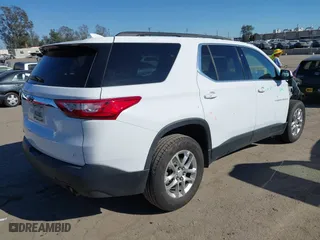 2019 Chevrolet Traverse LT Cloth with VIN 1GNERGKW7KJ203638, listed as a IAAI auction lot 41852018 with 98,677 mi miles. Bid and sale history available at carsss.com. Image 4.