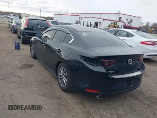 2021 Mazda 3 S с VIN 3MZBPAAL8MM201924, выставлен на аукционе IAAI как лот 40977248 с пробегом 89 894 миль миль и . История ставок и продаж доступна на DreamBid. Изображение 3.