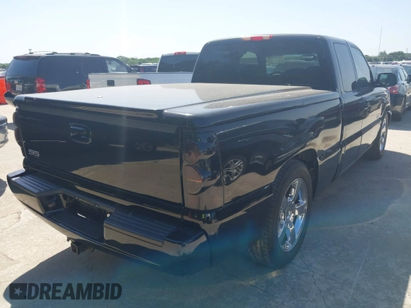 2007 Chevrolet Silverado SS z VIN 2GCEC19N071113401, wystawiony jako IAAI lot #42307590 z przebiegiem 199 687 mil mil oraz . Historia ofert i sprzedaży dostępna na DreamBid. Obrazek 4.