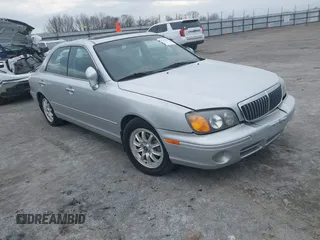 2002 Hyundai XG350 L with VIN KMHFU45EX2A228865, listed as a IAAI auction lot 41421493 with 97,138 mi miles. Bid and sale history available at carsss.com. Image 1.