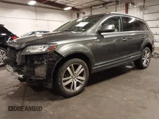 2015 Audi Q7 Premium Plus z VIN WA1LGAFE1FD023297, wystawiony jako IAAI lot #42128488 z przebiegiem 173 407 mil mil oraz . Historia ofert i sprzedaży dostępna na DreamBid. Obrazek 2.