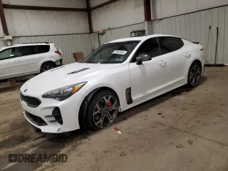 2020 Kia Stinger GT with VIN KNAE35LC4L6081874, listed as a Copart auction lot 85869854 with 60,695 mi miles and Salvage Title. Bid and sale history available at carsss.com. Image 1.