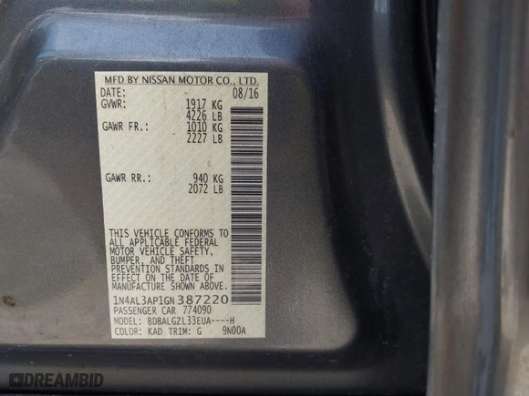 2016 Nissan Altima 2.5 SR with VIN 1N4AL3AP1GN387220, listed as a IAAI auction lot 41555867 with 196,997 mi miles. Bid and sale history available at carsss.com. Image 9.