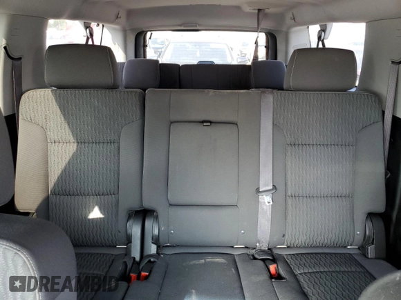 2017 Chevrolet Suburban LS z VIN 1GNSCGEC2HR133255, wystawiony jako Copart lot #60613875 z przebiegiem 212 868 mil mil oraz Czysty tytuł • Clean title. Historia ofert i sprzedaży dostępna na DreamBid. Obrazek 10.
