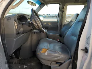 2004 Ford Econoline Cargo with VIN 1FTRE14W54HA59713, listed as a Copart auction lot 80306004 with 261,191 mi miles and Salvage Title. Bid and sale history available at carsss.com. Image 7.