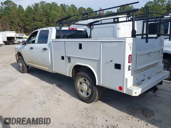 2024 Ram 2500 Tradesman with VIN 3C6UR5HJXRG151946, listed as a IAAI auction lot 40958376 with 29,948 mi miles. Bid and sale history available at carsss.com. Image 3.