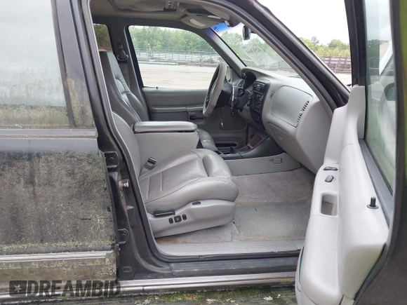 1996 Ford Explorer XL with VIN 1FMDU34X7TZB67613, listed as a IAAI auction lot 42513644 with 169,502 mi miles and . Bid and sale history available at DreamBid. Image 5.