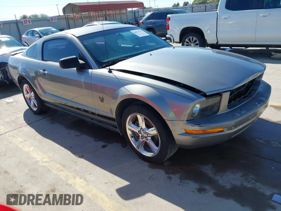 2009 Ford Mustang with VIN 1ZVHT80N595134732, listed as a IAAI auction lot 40931192 with 145,401 mi miles and . Bid and sale history available at carsss.com. Image 1.