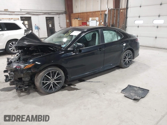2021 Toyota Camry SE Nightshade with VIN 4T1T11AK2MU483971, listed as a IAAI auction lot 41934957 with 61,618 mi miles and . Bid and sale history available at DreamBid. Image 17.