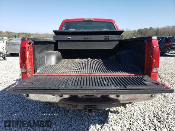 2006 Ford F-250 XL z VIN 1FTSW20P46ED16397, wystawiony jako Copart lot #46612415 z przebiegiem 221 967 mil mil oraz Szkoda całkowita • Salvage title. Historia ofert i sprzedaży dostępna na DreamBid. Obrazek 6.