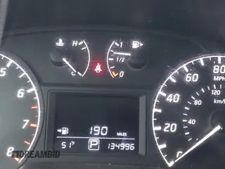 2014 Nissan Sentra SV z VIN 3N1AB7AP6EL693057, wystawiony jako IAAI lot #41556894 z przebiegiem 134 996 mil mil oraz . Historia ofert i sprzedaży dostępna na DreamBid. Obrazek 7.