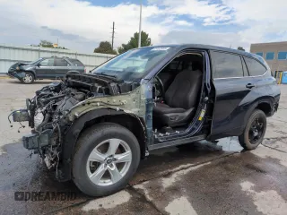 2022 Toyota Highlander LE with VIN 5TDBZRBH6NS574953, listed as a Copart auction lot 61463305 with Not provided miles and Salvage title. Bid and sale history available at DreamBid. Image 1.