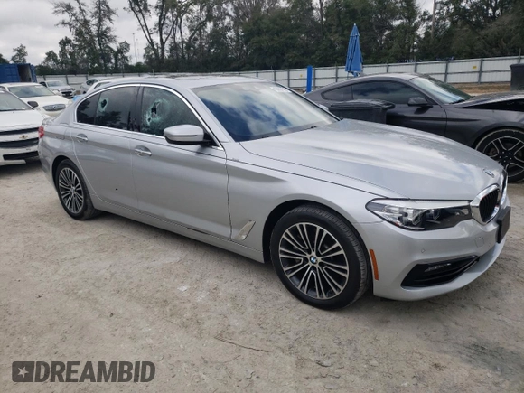 2018 BMW 5 Series 530i xDrive with VIN WBAJA7C59JG907384, listed as a Copart auction lot 43800145 with 95,961 mi miles and Salvage Title. Bid and sale history available at carsss.com. Image 4.