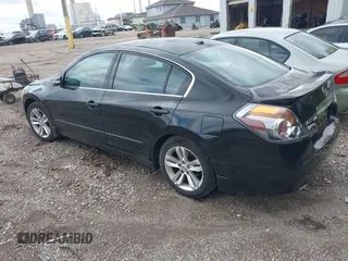 2010 Nissan Altima 3.5 SR with VIN 1N4BL2AP0AN519390, listed as a IAAI auction lot 42092226 with 118,237 mi miles. Bid and sale history available at carsss.com. Image 3.