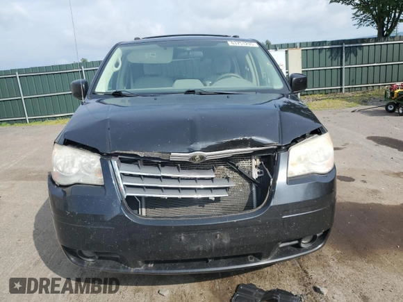 2008 Chrysler Town & Country Touring с VIN 2A8HR54P18R830574, выставлен на аукционе Copart как лот 63751235 с пробегом 158 593 миль миль и Списание • Salvage title. История ставок и продаж доступна на DreamBid. Изображение 5.