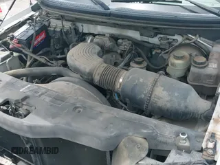 2005 Ford F-150 XL с VIN 1FTRF12W25NB91685, выставлен на аукционе IAAI как лот 42238141 с пробегом 105 123 миль миль и . История ставок и продаж доступна на DreamBid. Изображение 18.