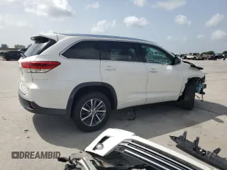 2018 Toyota Highlander SE with VIN 5TDKZRFH6JS531704, listed as a Copart auction lot 62944725 with Not provided miles and Salvage title. Bid and sale history available at DreamBid. Image 3.