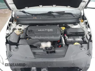 2016 Jeep Cherokee Latitude with VIN 1C4PJMCB3GW193834, listed as a IAAI auction lot 41675853 with 149,296 mi miles. Bid and sale history available at carsss.com. Image 10.