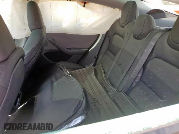 2025 Tesla Model 3 Long Range z VIN 5YJ3E1EA0SF878134, wystawiony jako Copart lot #59854975 z przebiegiem Nie podano mil oraz Szkoda całkowita • Salvage title. Historia ofert i sprzedaży dostępna na DreamBid. Obrazek 10.