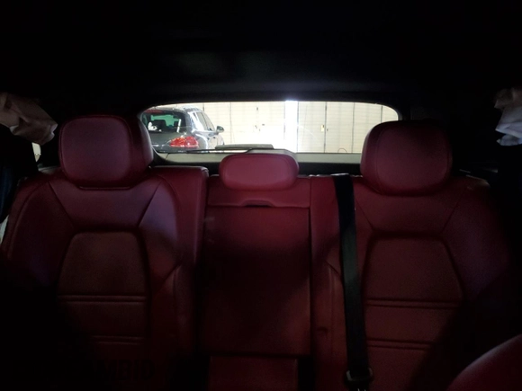 2021 Porsche Cayenne S с VIN WP1AB2AY3MDA27205, выставлен на аукционе Copart как лот 53703015 с пробегом 81 932 миль миль и Списание • Salvage title. История ставок и продаж доступна на DreamBid. Изображение 10.