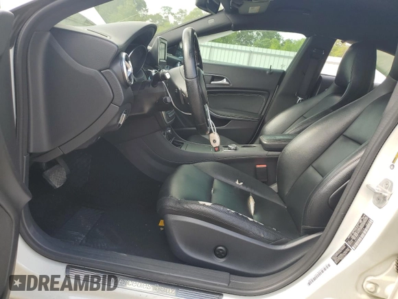2014 Mercedes-Benz CLA 250 with VIN WDDSJ4EB4EN105826, listed as a Copart auction lot 56993945 with 123,317 mi miles and Salvage title. Bid and sale history available at DreamBid. Image 7.