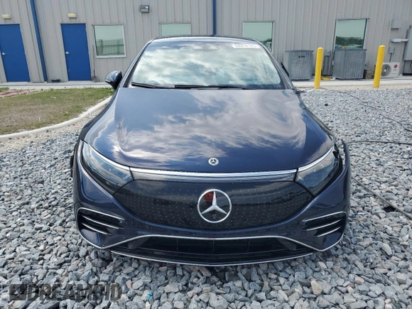 2022 Mercedes-Benz EQS 580 z VIN W1KCG4EB1NA021781, wystawiony jako Copart lot #53314125 z przebiegiem 22 867 mil mil oraz Nie do naprawy. Historia ofert i sprzedaży dostępna na DreamBid. Obrazek 5.