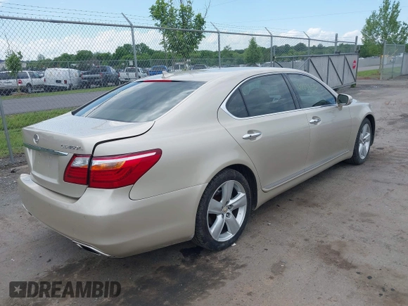 2012 Lexus LS 460 L z VIN JTHGL5EF6C5046681, wystawiony jako IAAI lot #42238501 z przebiegiem 101 140 mil mil oraz . Historia ofert i sprzedaży dostępna na DreamBid. Obrazek 4.