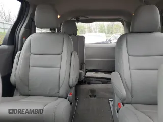 2019 Toyota Sienna XLE with VIN 5TDDZ3DC7KS216084, listed as a Copart auction lot 54866425 with 65,063 mi miles and Clean Title. Bid and sale history available at DreamBid. Image 10.
